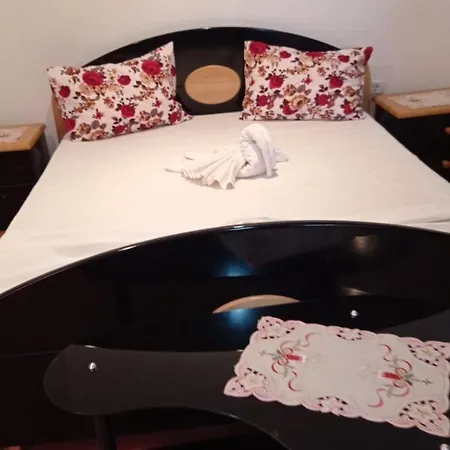 Guest house Nuti 3*