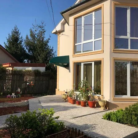 Nuti Guest house